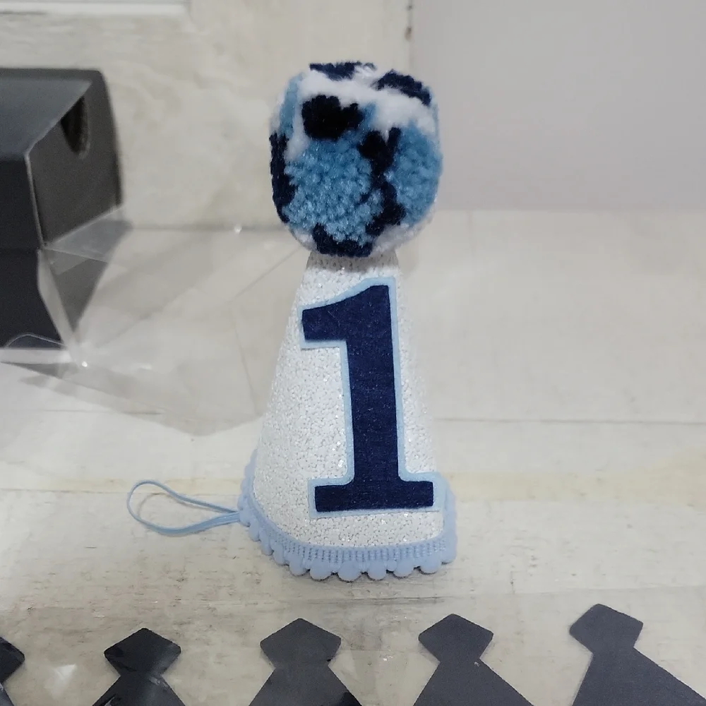 Amazon Blue and White Party Hat Set